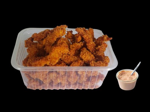 Iscas de Frango Empanado com Molho Rosé